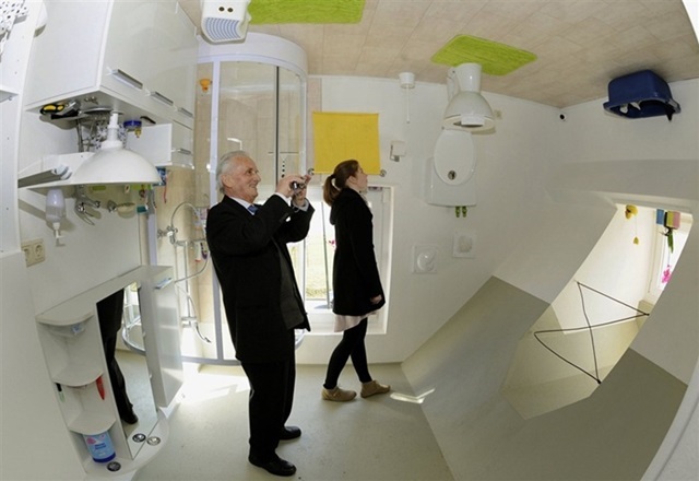 upside down house in germany (6)